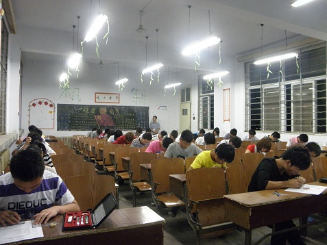 机电工程学院举办手工制图大赛