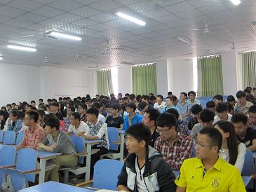 电子电气工程学院举办“自我分析 规划未来”主题讲座