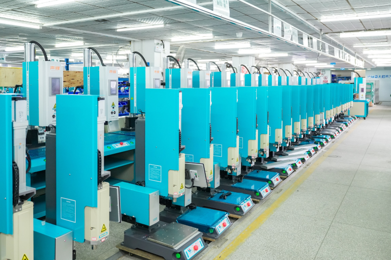 苏州乾荣超声波焊接机在公仔玩具焊接中的应用及优势(图1)