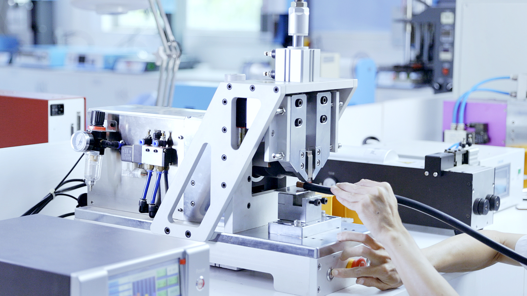 维修出故障的Branson超声波焊接机？找乾荣维修(图1)